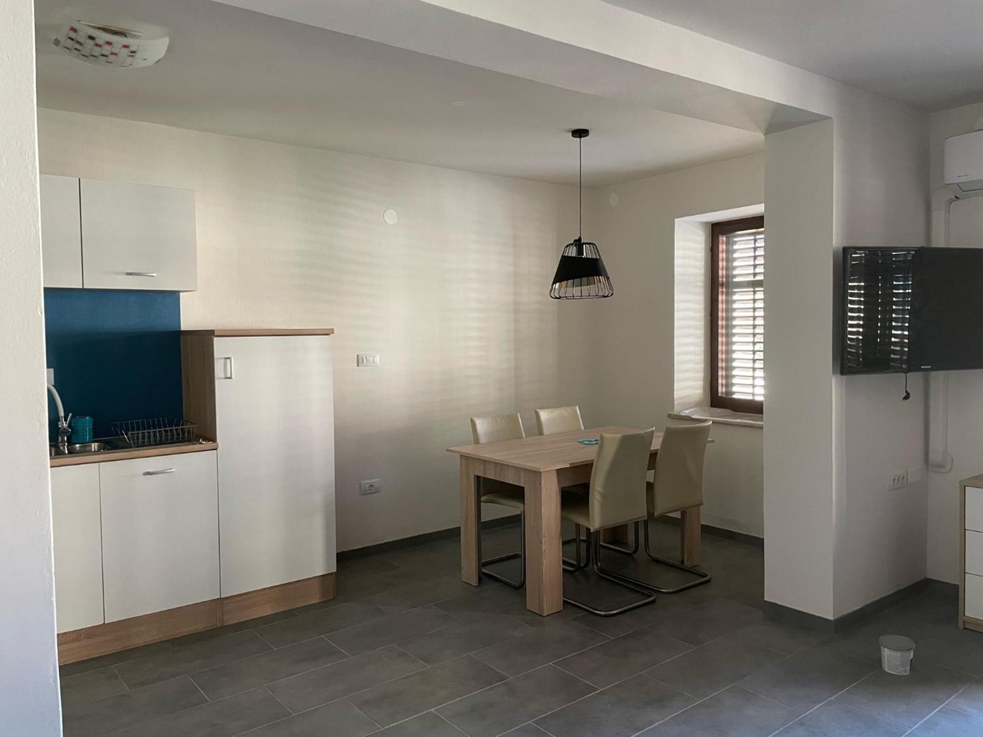 Old Square House - Hisa Na Starem Trgu Apartment Tolmin Exterior photo